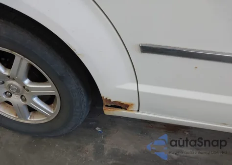 2010 Chrysler Town & Country Touring из США, поврежденный, VIN 2A4RR5D15AR212357